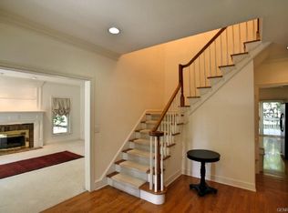 1 Roxbury Ln, Pittsford, NY 14534