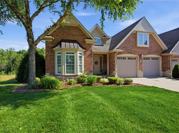 1208 Mini Hills Dr, Effingham, IL 62401