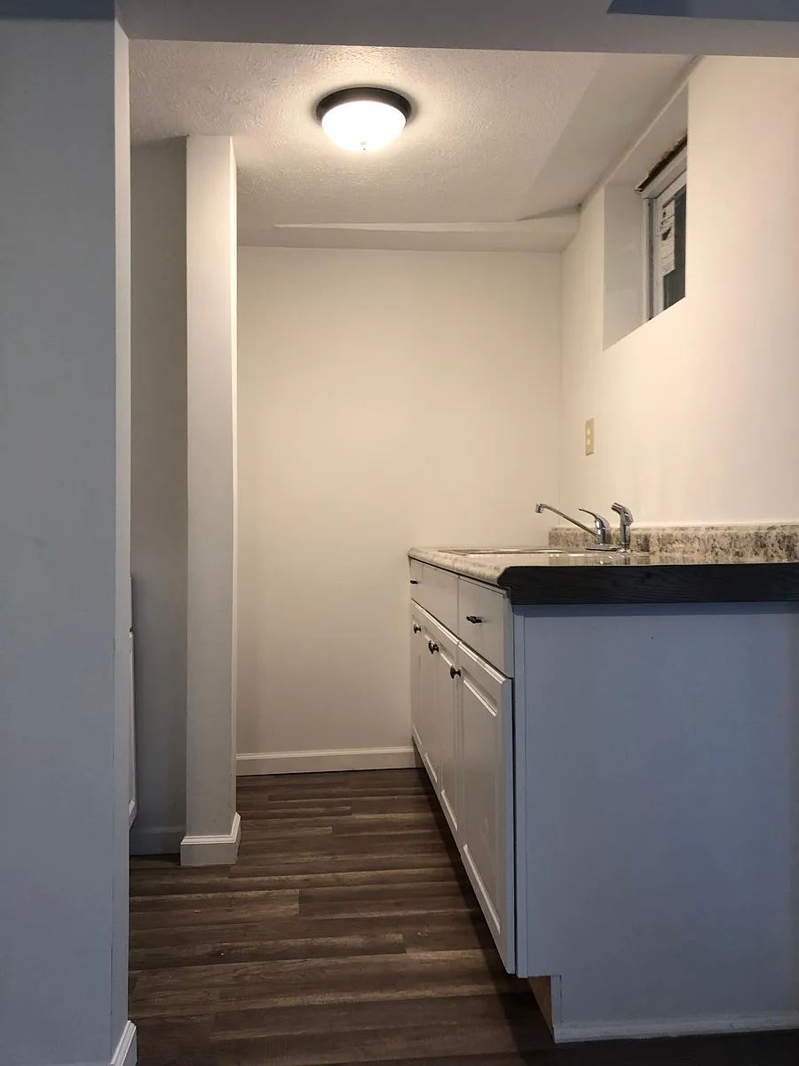 Building Photo - 319 Clay St #A