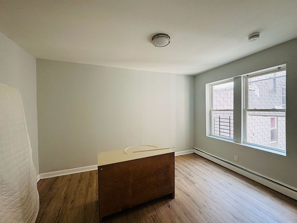 2nd image of 19 Fulton Ave #2