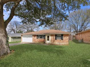 2346 Fenestra Dr, Dallas, TX 75228