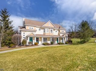 204 Old Farm Dr, Great Meadows, NJ 07838