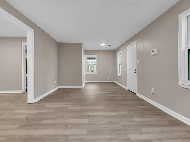 1577 S Highland St — Photo 7