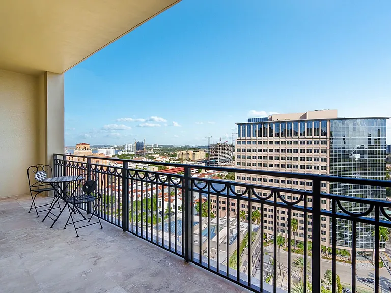 550 Okeechobee Blvd #LPH-06 — Photo 25