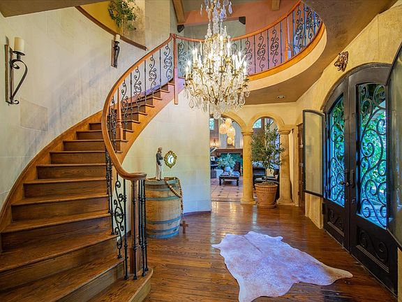 3rd image of 1412 Quail Court
