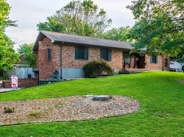 1001 Douglas Ln, Sedalia, MO 65301