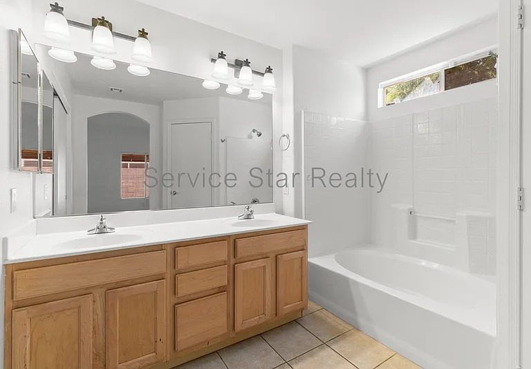 3039 E Hononegh Dr — Photo 19