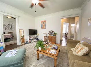 718 W Waveland Ave #3S, Chicago, IL 60613