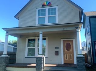 805 6th St, Anacortes, WA 98221