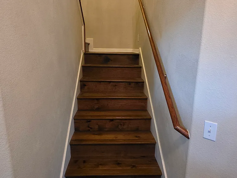 7901 Southwest Pkwy — Photo 16
