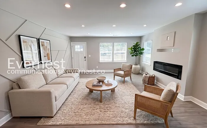 4 bed, 3.0 bath, 1960 sqft, $2,145 — Photo 3