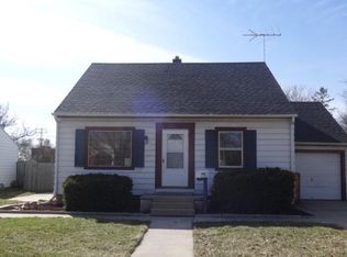 1345 S 106th St, West Allis, WI 53214
