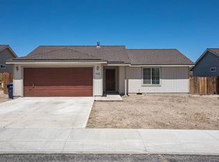 728 Shadow Ln, Fernley, NV 89408