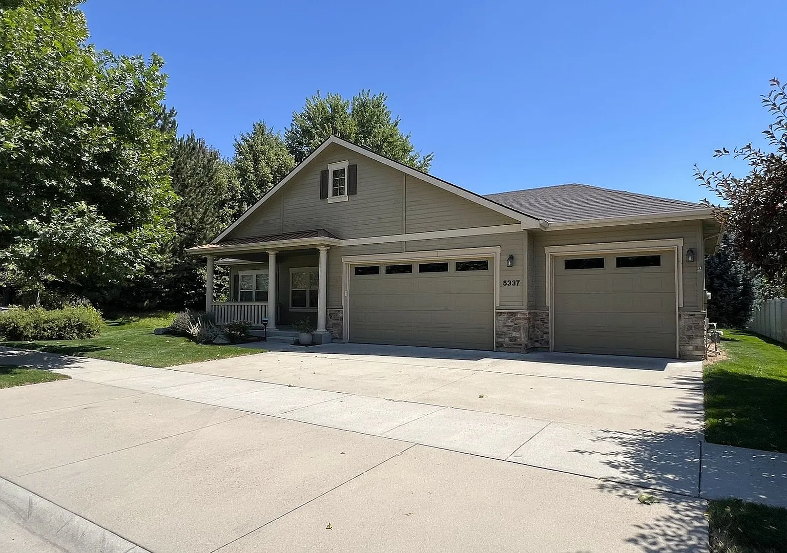Beautiful 3 bed 2 bath home in The Preserve Subdivision just off Linder Ln in Eagle. — Photo 2