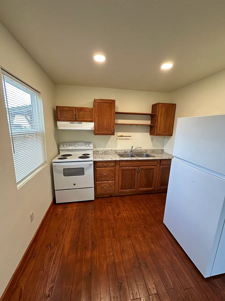Building Photo - 10024 Wrangler Way #B