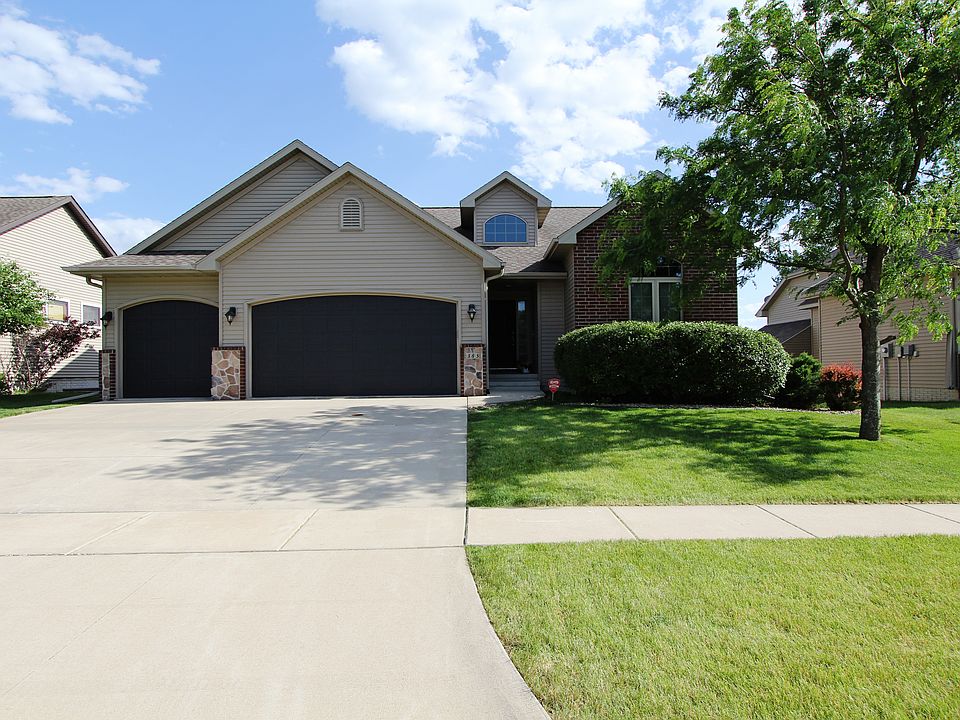1st image of 385 Lockmoor Ave
