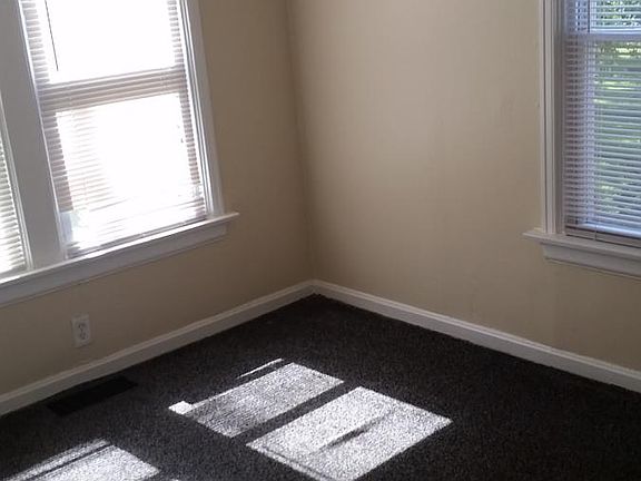 3rd image of 1821 Maple Ave #1