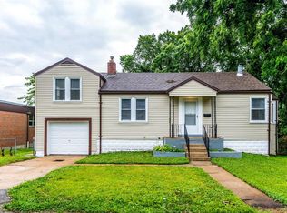 8816 Lynwood Pl, Saint Louis, MO 63136