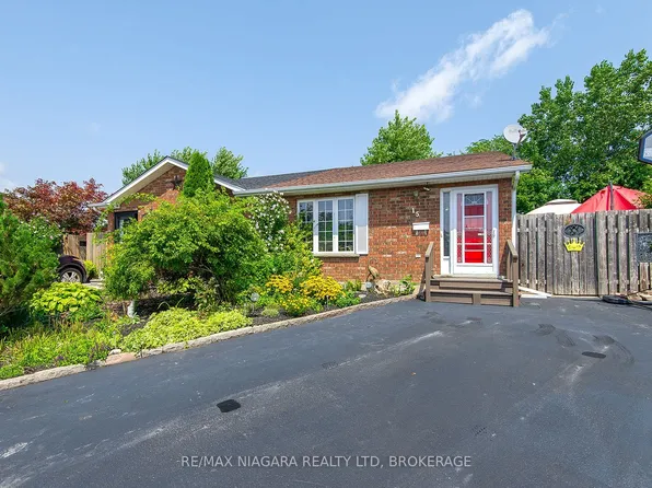 15 Marc Ct, Welland, ON L3B 5X2