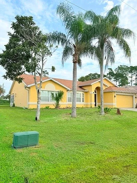 3 bed, 2.0 bath, 1927 sqft, $1,850 — Photo 2