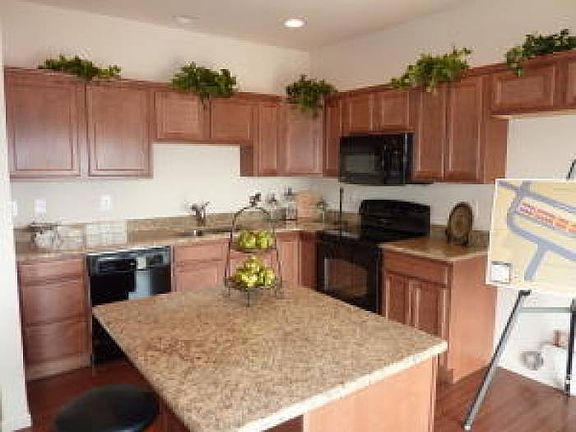 Kitchen Additional View