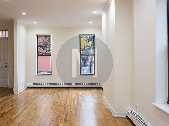 3rd image of 249 Marion St #1