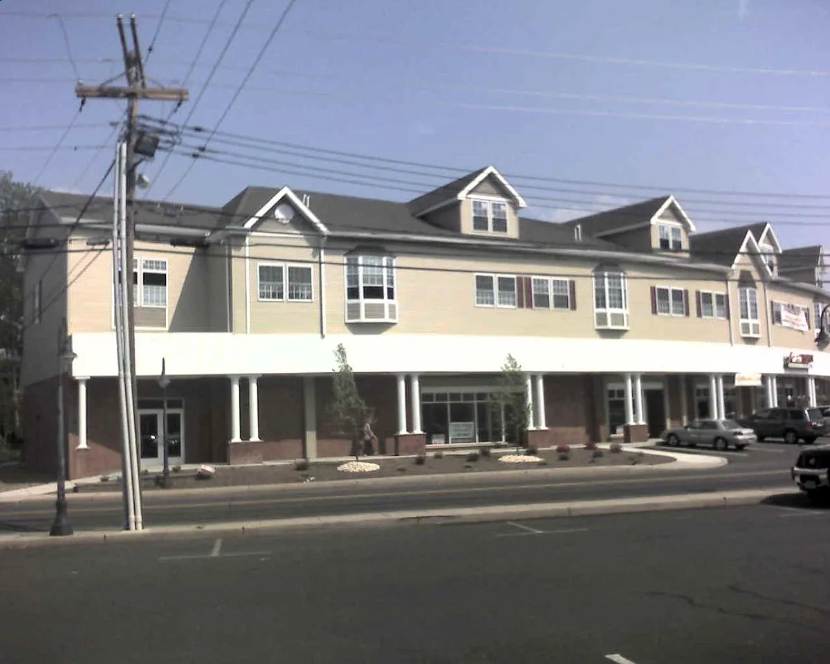 1 bed, 900 sqft, $2,100 — Photo 1