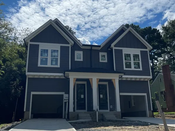 612 Ambassador St, Charlotte, NC 28208