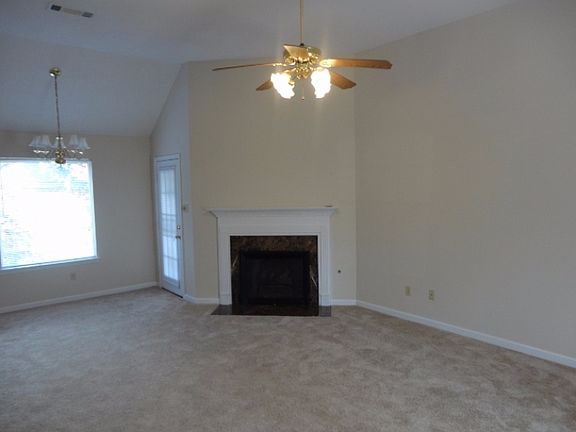 4th image of 1660 Raybrad Dr