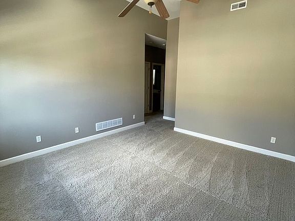 3rd image of 2120 Cherry Hill Dr APT 201