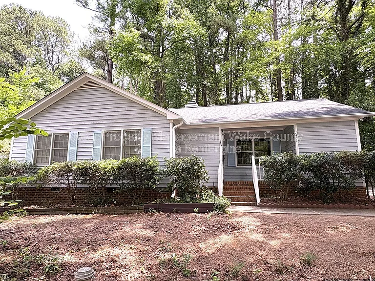 7404 Valley Run Dr — Photo 1