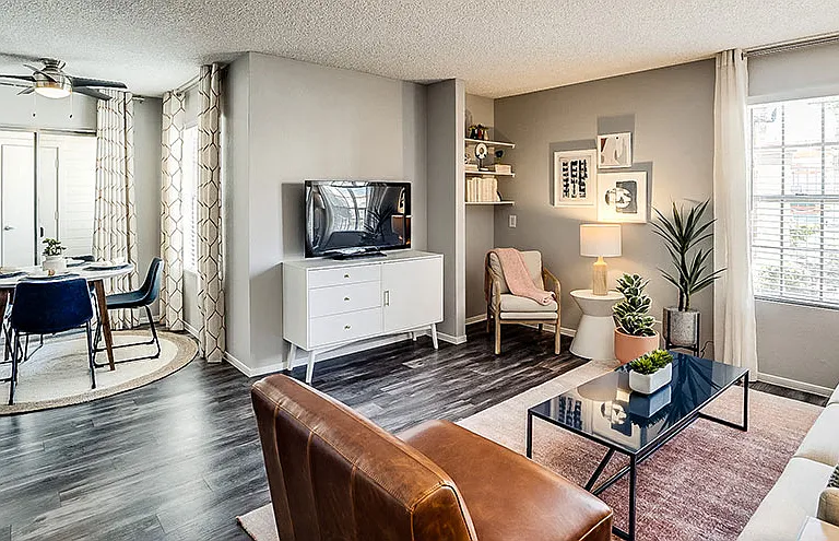 Bella Solara Apartment Homes — Photo 8