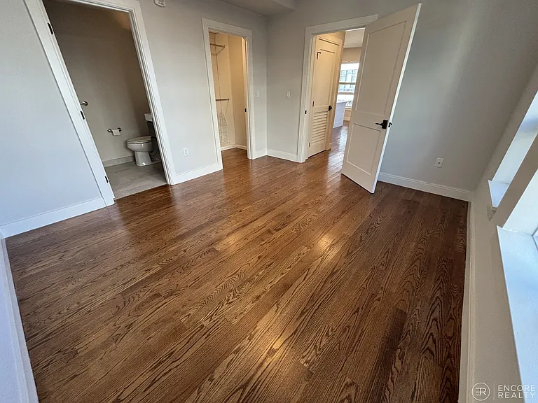 36 N Beacon St #1E — Photo 8
