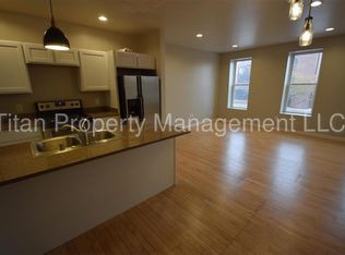 13 Waugoo Ave, Oshkosh, WI 54901