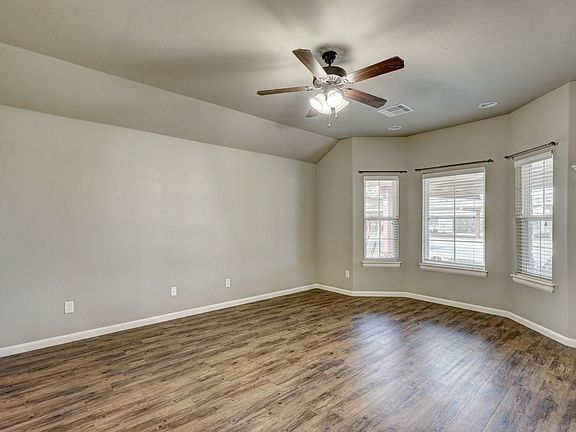 4th image of 8932 SW 55th St #1B-1BA-977SQFT