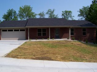 1020 Eagle Point Dr, Berea, KY 40403