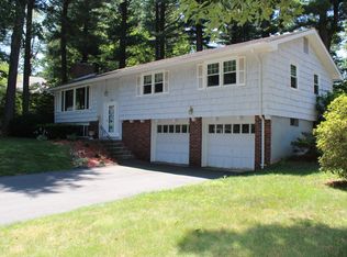 44 Oakwood Dr, South Windsor, CT 06074