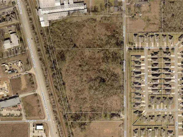 1501 S Holly St, Hammond, LA 70403