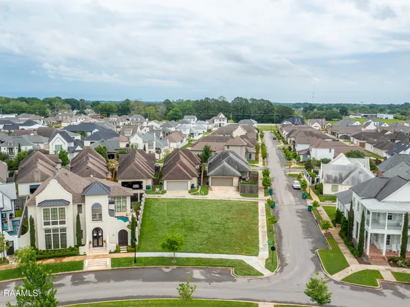 300 Bella Vista Pkwy, Youngsville, LA 70592