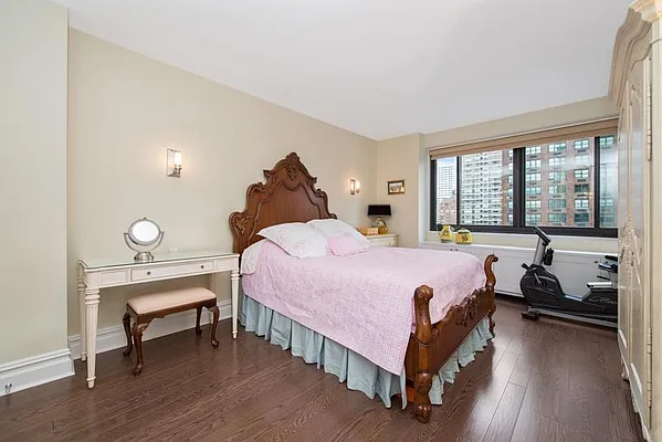 Sold by Keller Williams NYC | media 17