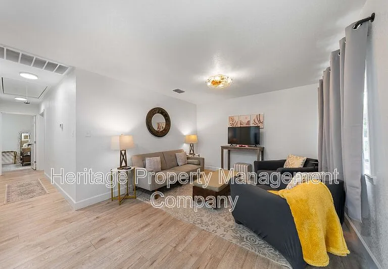908 Liberty Ave — Photo 7