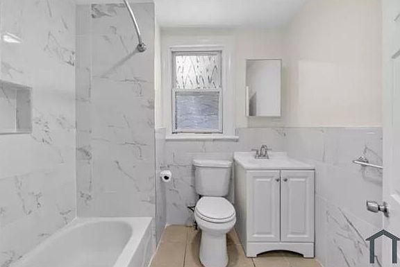 4th image of 58 S 13th St #1