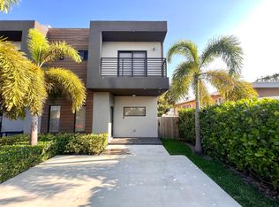 8755 SW 34th St #1, Miami, FL 33165