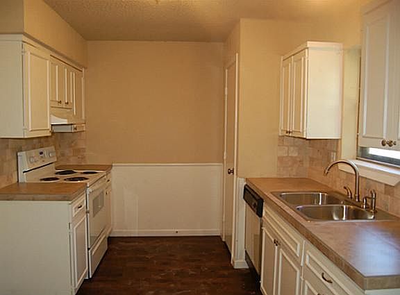 4th image of 5206 Stagecoach Ln