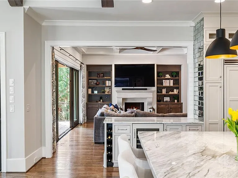 5265 Peachtree Dunwoody Rd — Photo 10