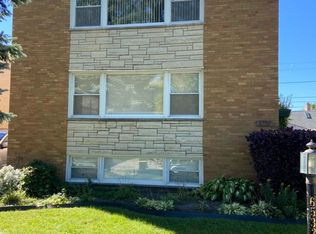 6532 N Spaulding Ave #1, Lincolnwood, IL 60712
