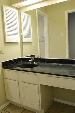 5th image of 8623 Tamarisk St