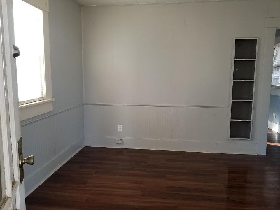1st image of 609 W 4th Ave