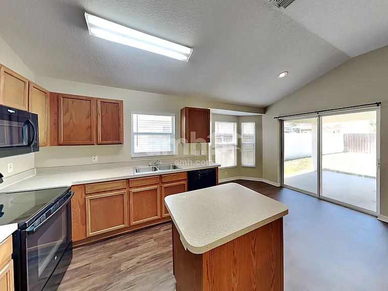 12828 Standbridge Dr — Photo 6