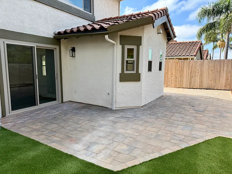 2058 Sea Village Cir — Photo 4
